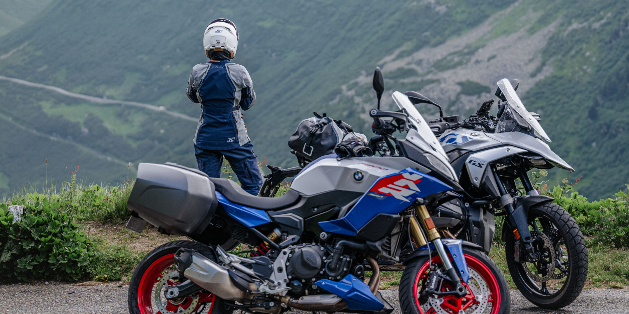 Motorradfahrer auf einer langen Europareise