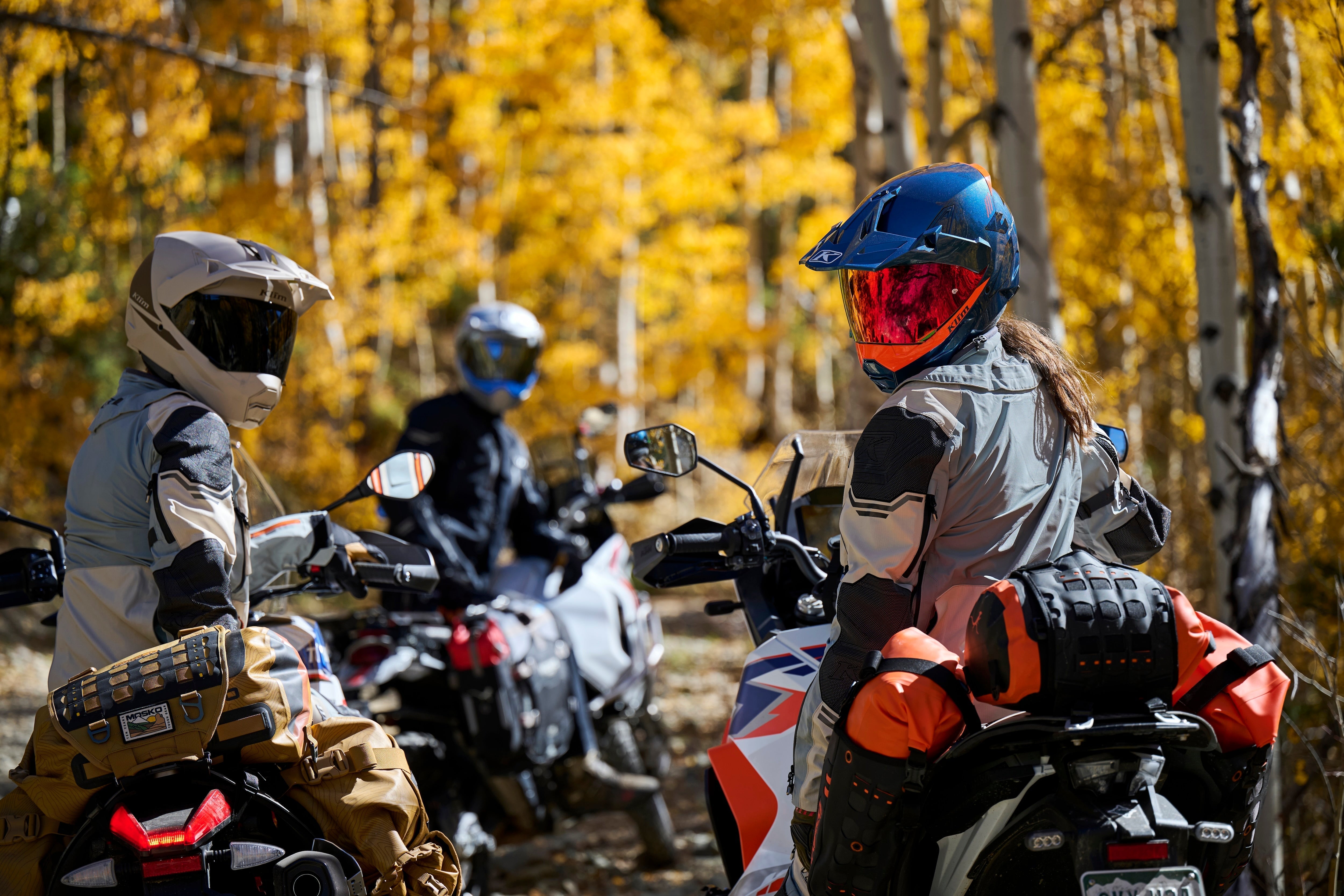 KLIM Motorradbekleidung auf einer Reiseenduro