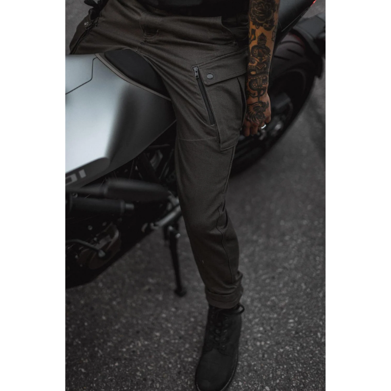 Pando Moto Mark Kev 02 – Motorrad Cargo Hose CE AA