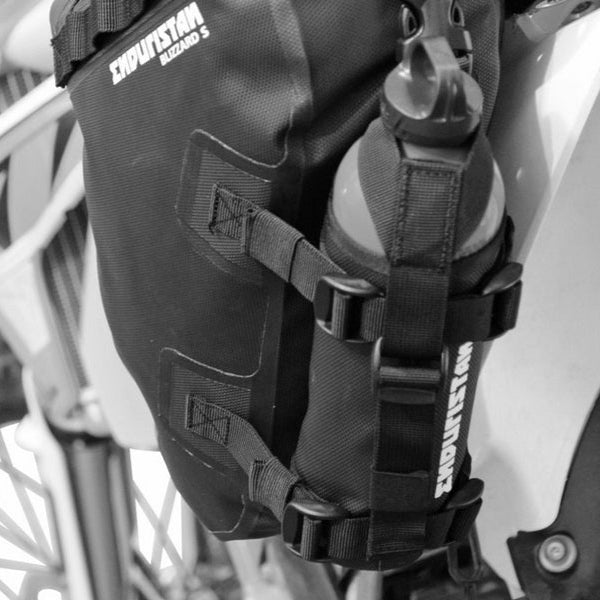 Support de bouteille eau ou essence Enduristan