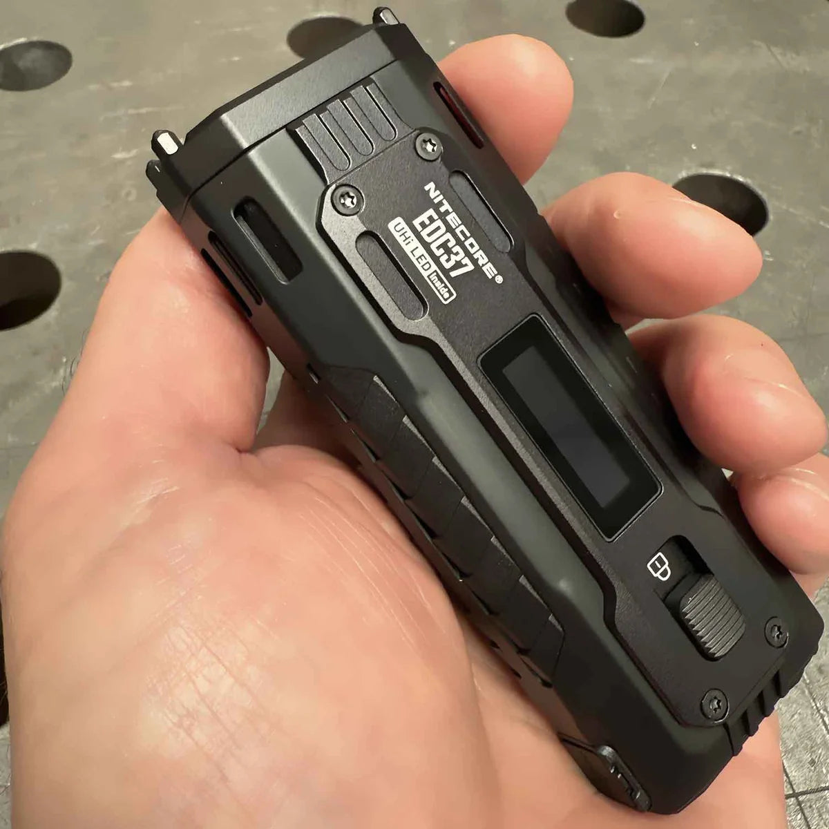 Nitecore EDC37 flashlight