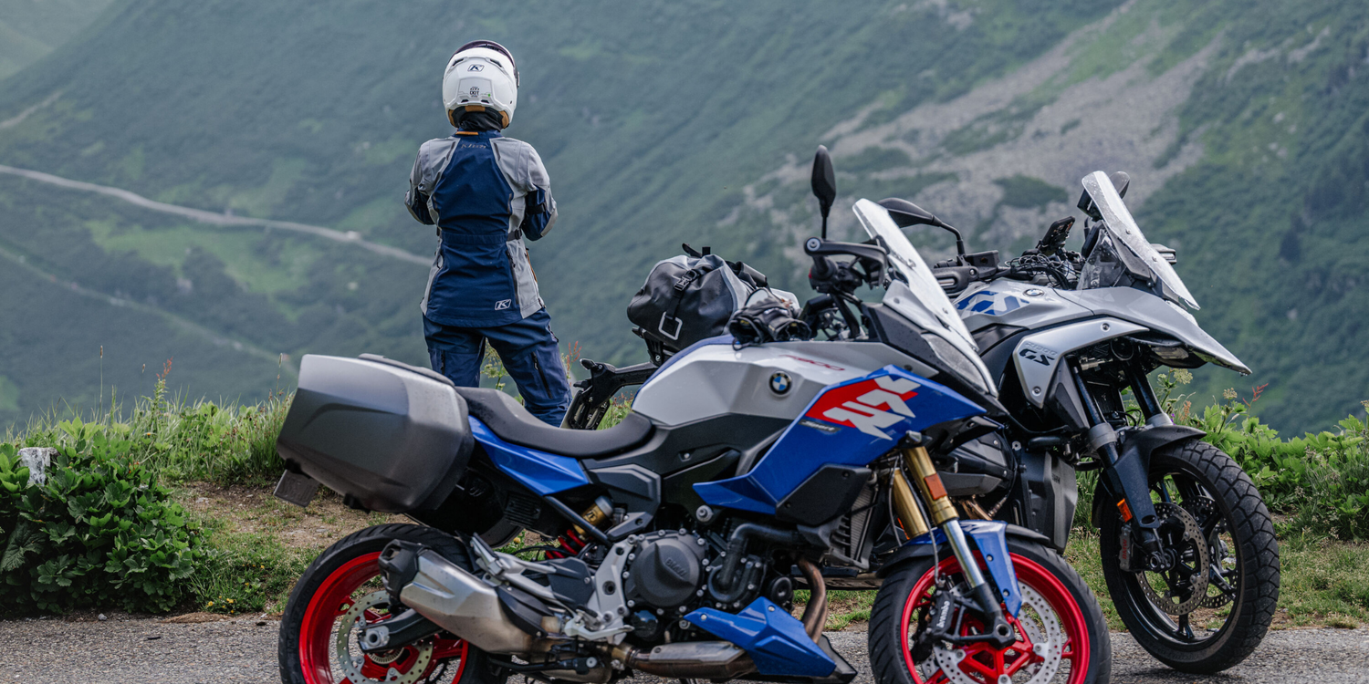Motorradfahrer auf einer langen Europareise