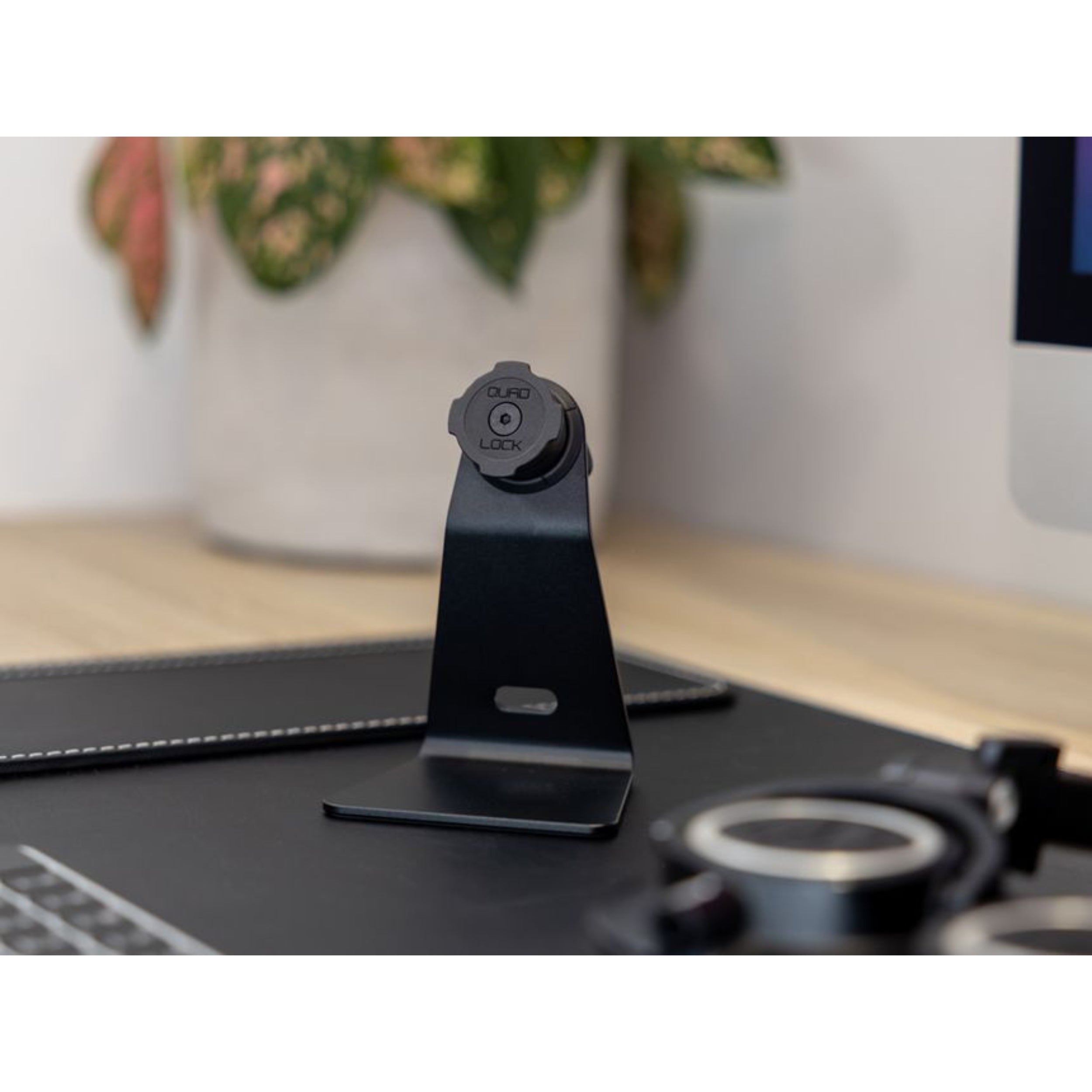 Quad Lock Desk Mount