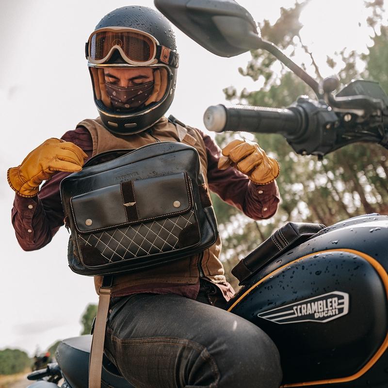 Artonvel Messenger Bag Aviator